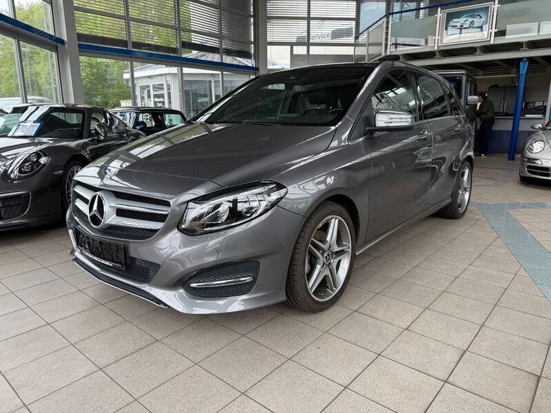 Grau Gebraucht 2018 Mercedes B220 Van / Kleinbus | 22.490 € (Fairer Preis) - Bild 1/4