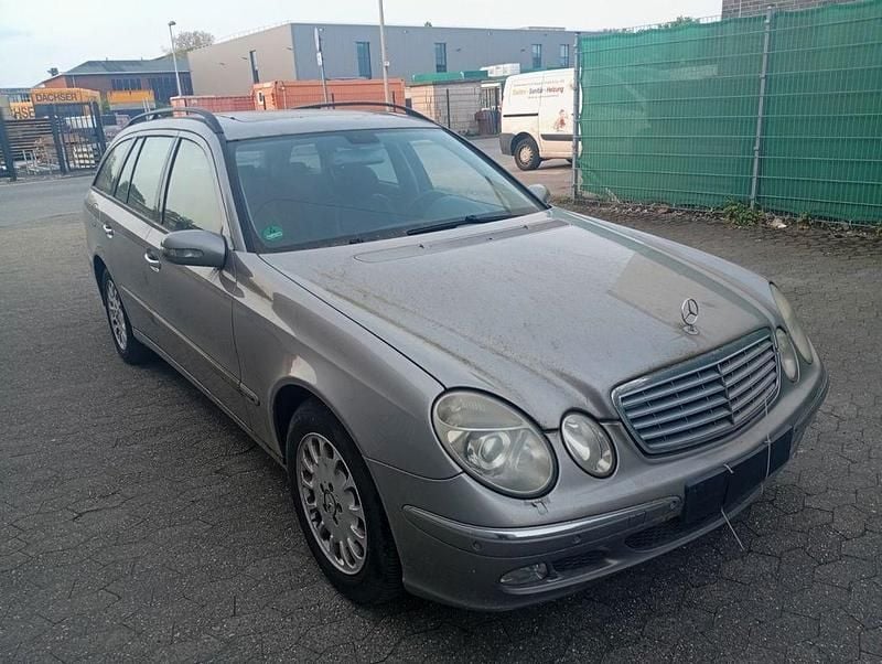 Gebraucht Mercedes E320 Avantgarde 204 PS (150 kW) 2004 Grau Limousine