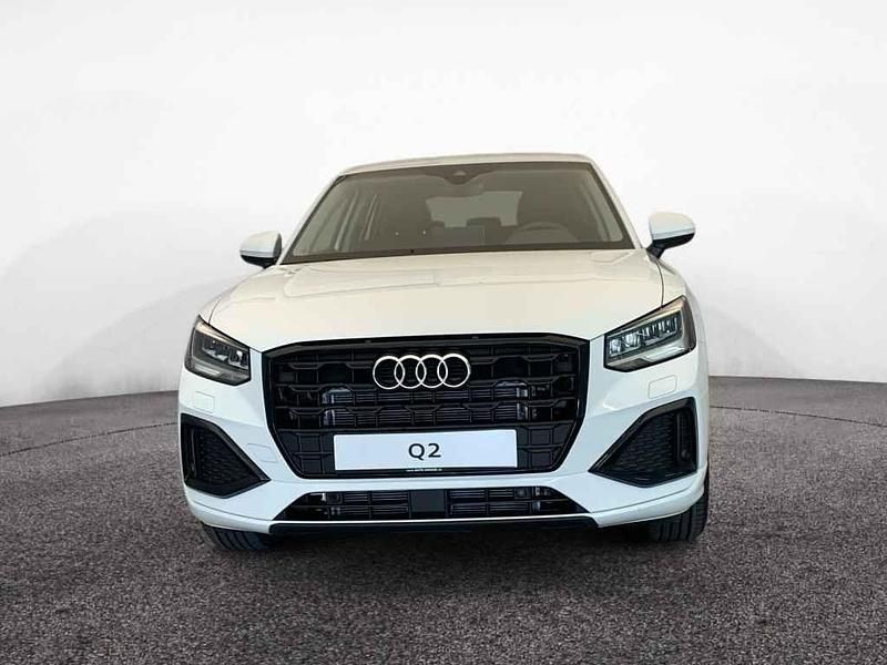 Neu Audi Q2 Advanced Plus 150 PS (110 kW) 2025 Gletscherweiß metallic SUV