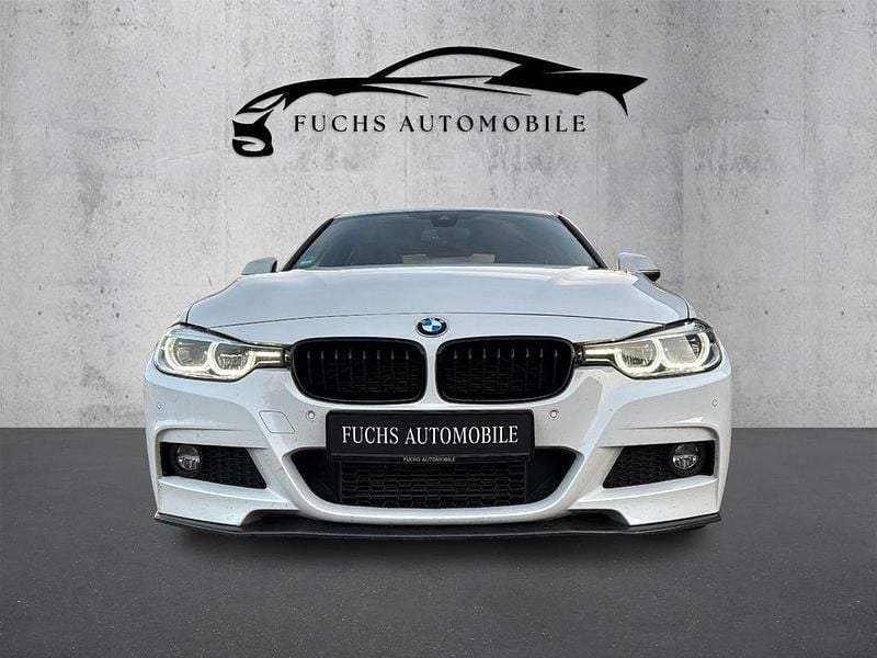 Weiß Gebraucht 2016 BMW 320 M Sport Limousine | 19.499 € (Fairer Preis) - Bild 1/4