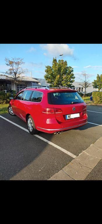 Gebraucht VW Passat Edition 140 PS (102 kW) 2014 Rot Kombi