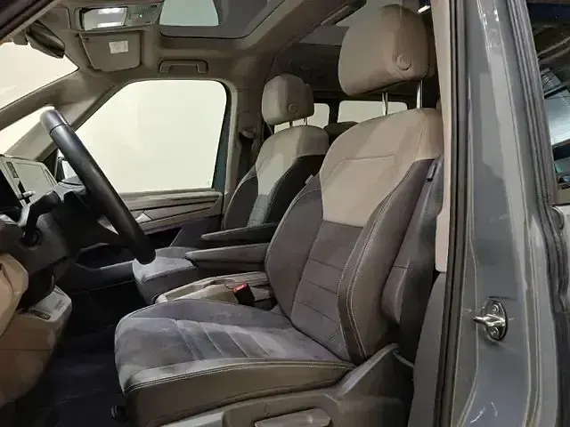 Gebraucht VW Multivan Style 150 PS (110 kW) 2025 Pure grey Van / Kleinbus