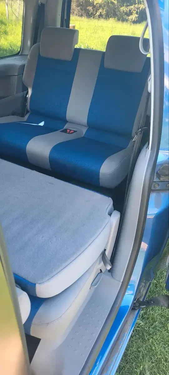 Second-hand VW Caddy Maxi 105 CP (77 kW) 2009 Albastru Monovolum