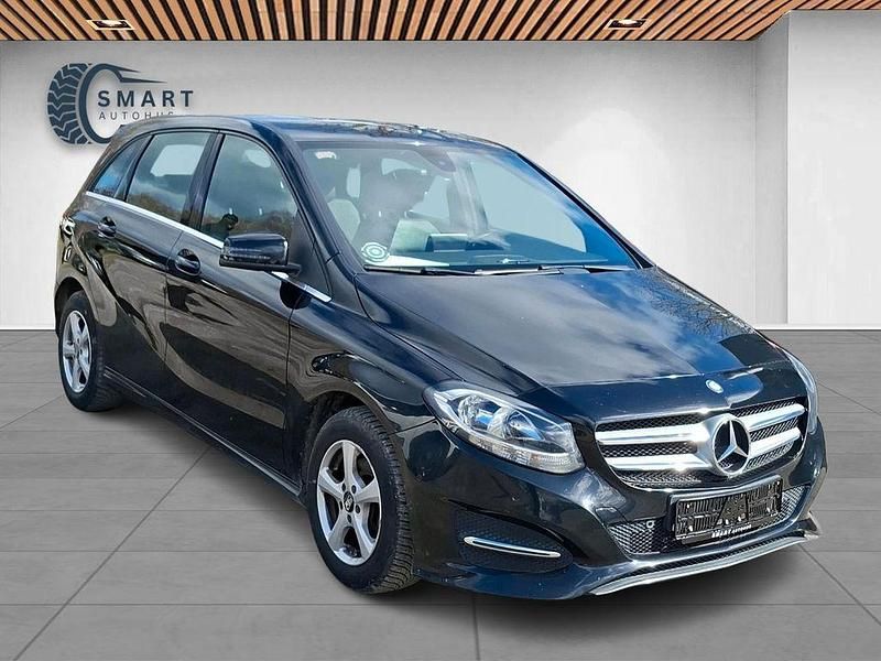 Gebraucht Mercedes B180 109 PS (80 kW) 2016 Schwarz Van / Kleinbus