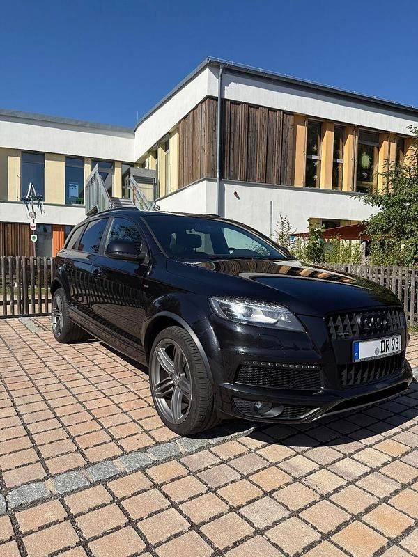 Schwarz Gebraucht 2013 Audi Q7 Ambiente SUV | 20.300 € - Bild 1/4