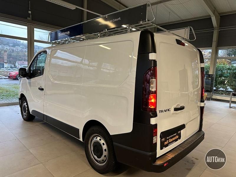 Gebraucht Renault Trafic Komfort 150 PS (110 kW) 2023 Weiß Van / Kleinbus