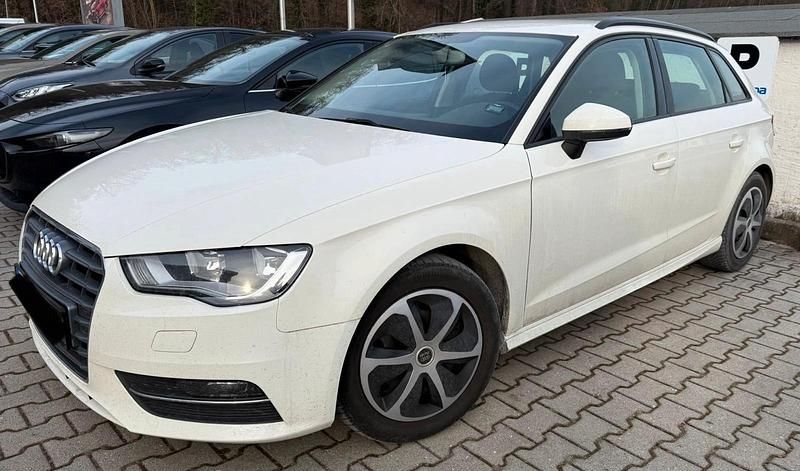 Gebraucht Audi A3 110 PS (80 kW) 2014 Weiß Limousine