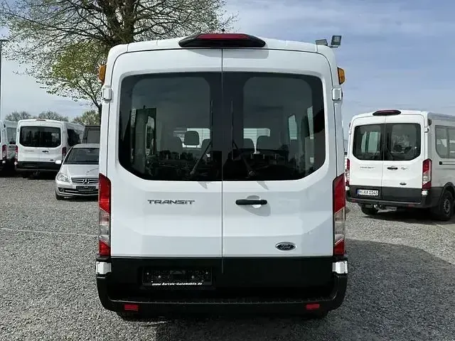 Używany Ford Transit Trend 131 KM (96 kW) 2021 Biały Minivan