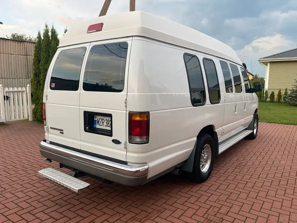 Gebraucht Ford Econoline 256 PS (188 kW) 2005 Weiß Van / Kleinbus