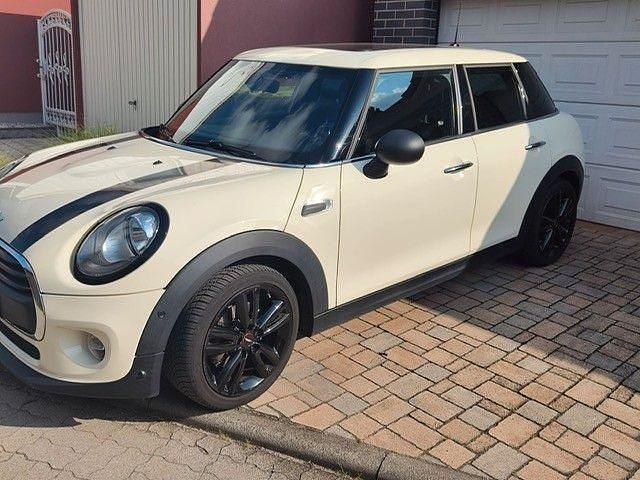 Weiß Gebraucht 2015 Mini ONE Kleinwagen | 8.890 € (Guter Preis) - Bild 1/4