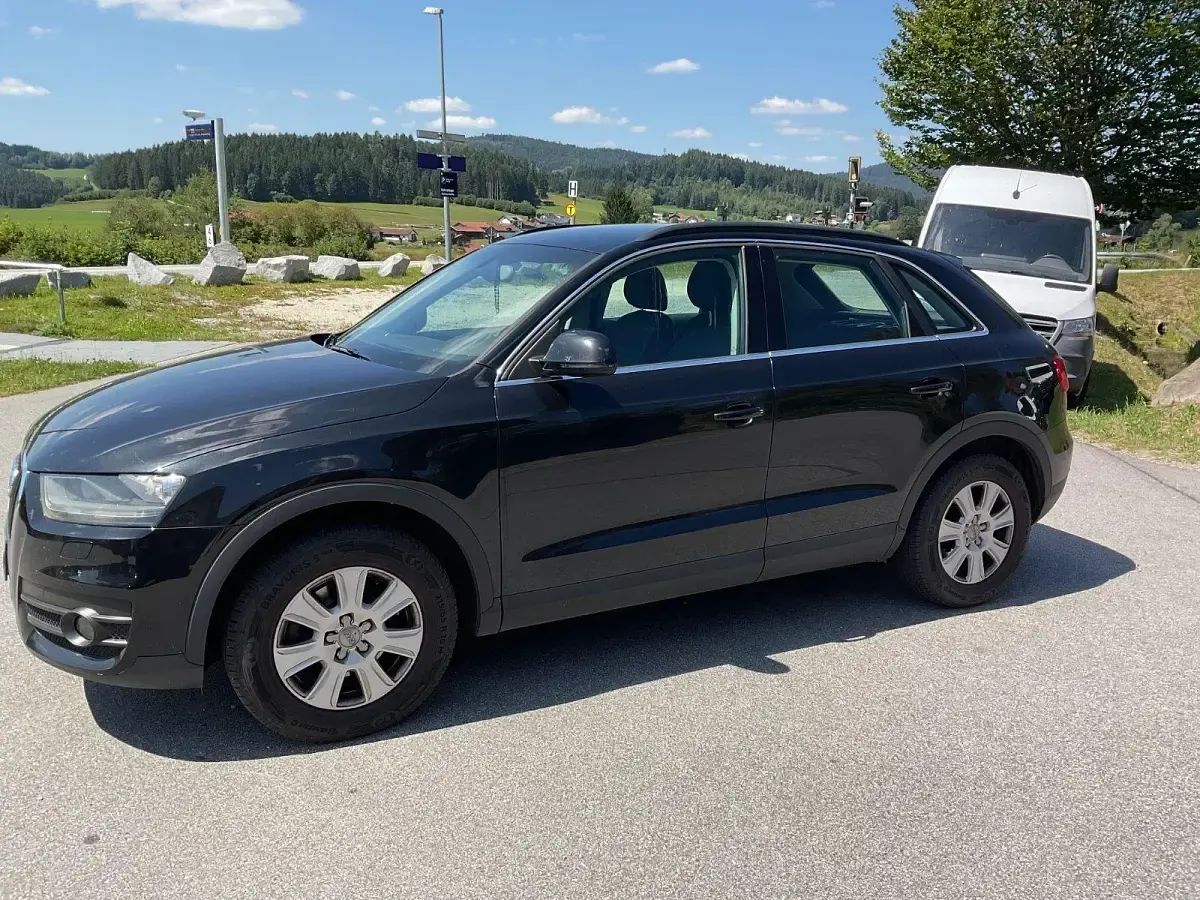 Gebraucht Audi Q3 Comfort 140 PS (102 kW) 2013 Schwarz SUV
