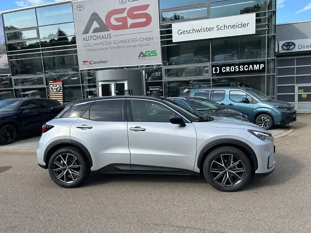 Gebraucht Lexus LBX 136 PS (100 kW) 2025 Silber SUV