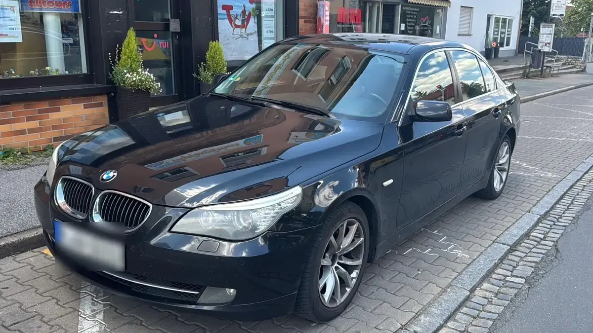 Gebraucht BMW 525 197 PS (144 kW) 2009 Schwarz Limousine