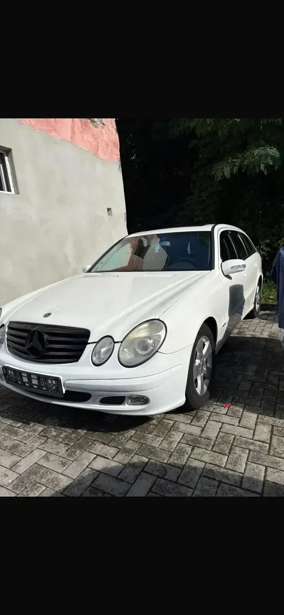 Usata Mercedes E220 150 CV (110 kW) 2004 Bianco Station wagon