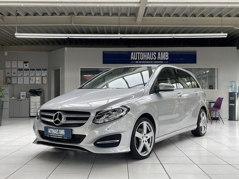Gebraucht Mercedes B180 109 PS (80 kW) 2015 Polarsilber Van / Kleinbus