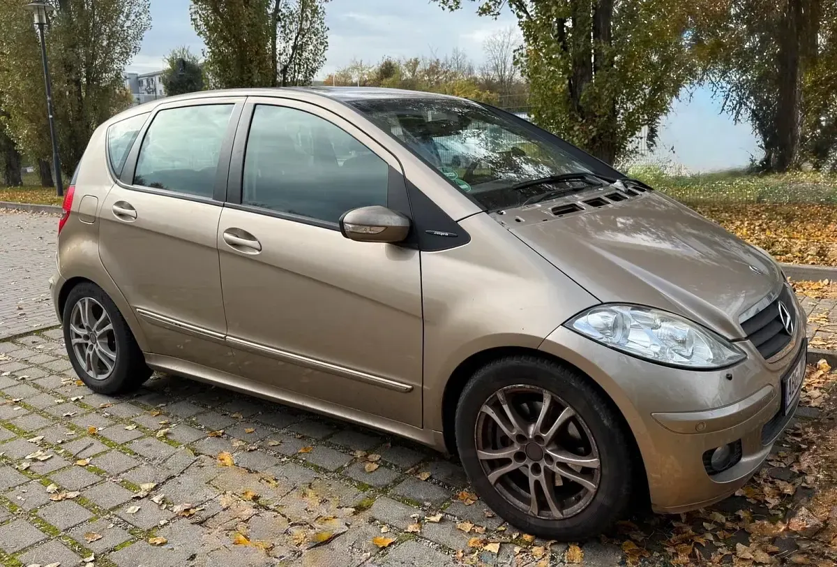 Gebraucht Mercedes A200 140 PS (102 kW) 2007 Gold Van / Kleinbus