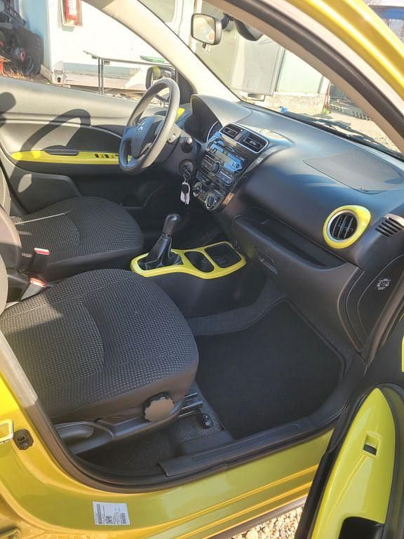 Gebraucht Mitsubishi Space Star 80 PS (58 kW) 2014 Gelb Van / Kleinbus