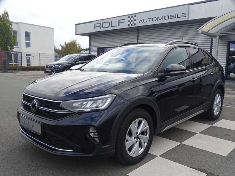 Schwarz deep black perleffekt (metallic) Gebraucht 2023 VW Taigo Life SUV | 18.980 € (Fairer Preis) - Bild 1/4