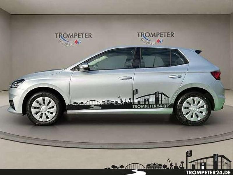 Gebraucht Skoda Fabia Selection 80 PS (58 kW) 2024 Brilliantsilber metallic Kleinwagen