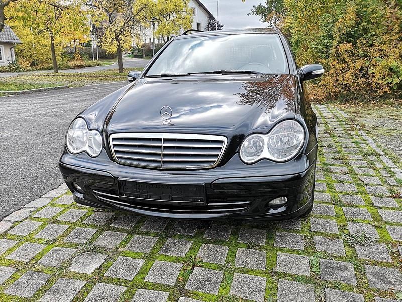 Gebraucht Mercedes C220 150 PS (110 kW) 2006 Schwarz Kombi