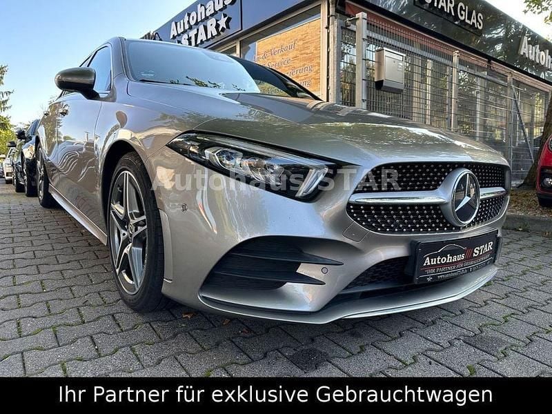 Silber Gebraucht 2020 Mercedes A220 AMG line Limousine | 24.590 € (Teuer) - Bild 1/4