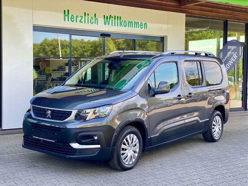 Grau Gebraucht 2020 Peugeot Rifter Active Van / Kleinbus | 18.000 € (Guter Preis) - Bild 1/4