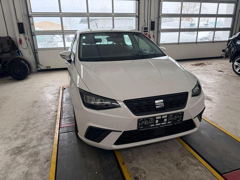 Gebraucht Seat Ibiza 95 PS (69 kW) 2023 Weiß Limousine