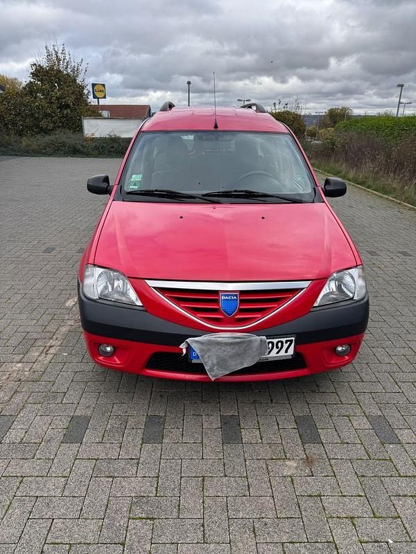 Rot Gebraucht 2008 Dacia Logan MCV Lauréate Kombi | 2.450 € (Fairer Preis) - Bild 1/4