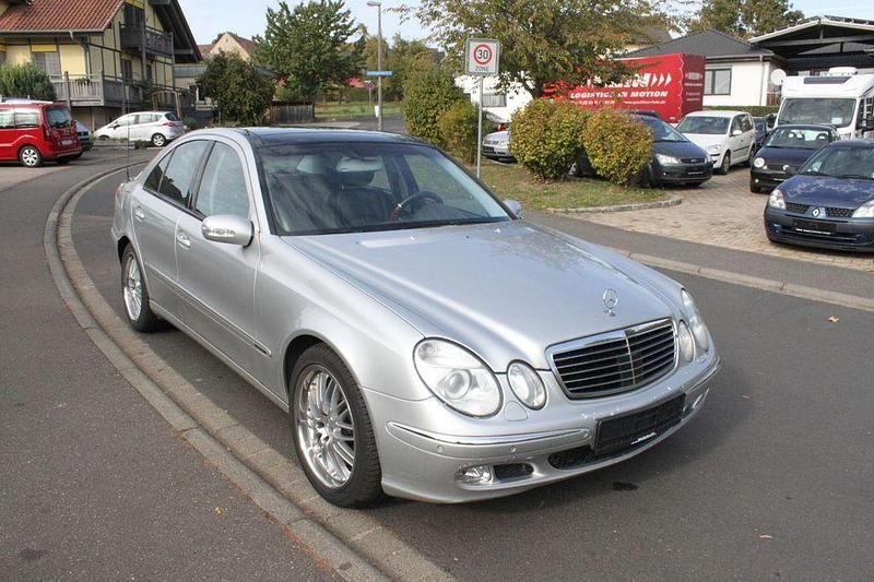 Gebraucht Mercedes E500 306 PS (225 kW) 2004 Silber Limousine
