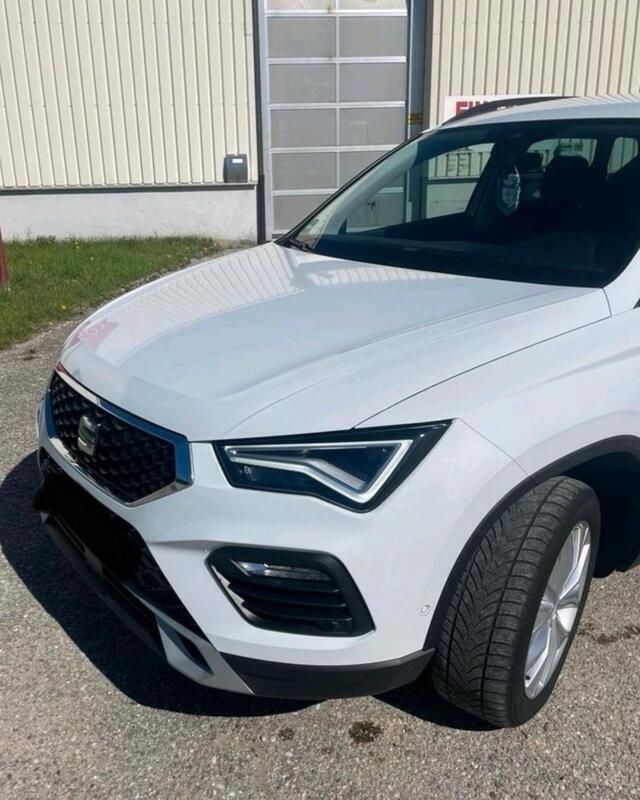 Weiß Gebraucht 2021 Seat Ateca Style SUV | 26.400 € (Etwas zu teuer) - Bild 1/4