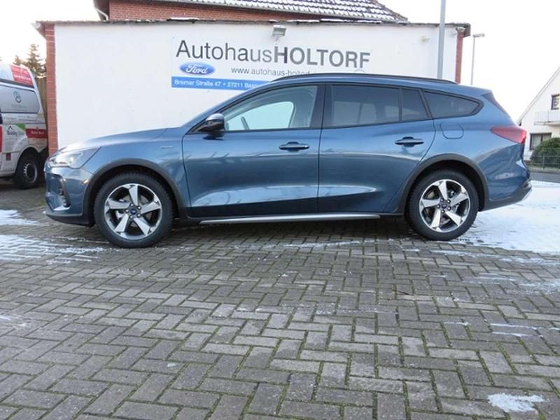Gebraucht Ford Focus Active X 155 PS (114 kW) 2024 Chromablau metallic Kombi