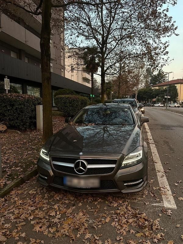 Grau Gebraucht 2013 Mercedes CLS250 Kombi | 13.200 € (Etwas zu teuer) - Bild 1/4