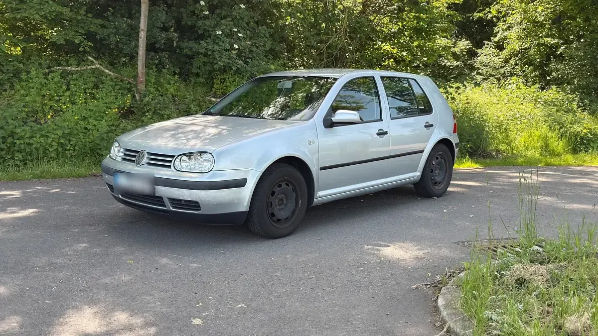 Occasion VW Golf 105 ch (77 kW) 2005 Argent Coupé