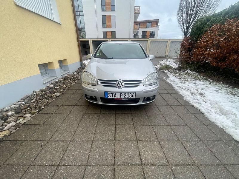 Silber Gebraucht 2008 VW Golf United Limousine | 2.700 € (Etwas zu teuer) - Bild 1/4