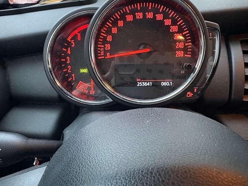 Usado Mini One D 95 HP (69 kW) 2017 Preto Citadino