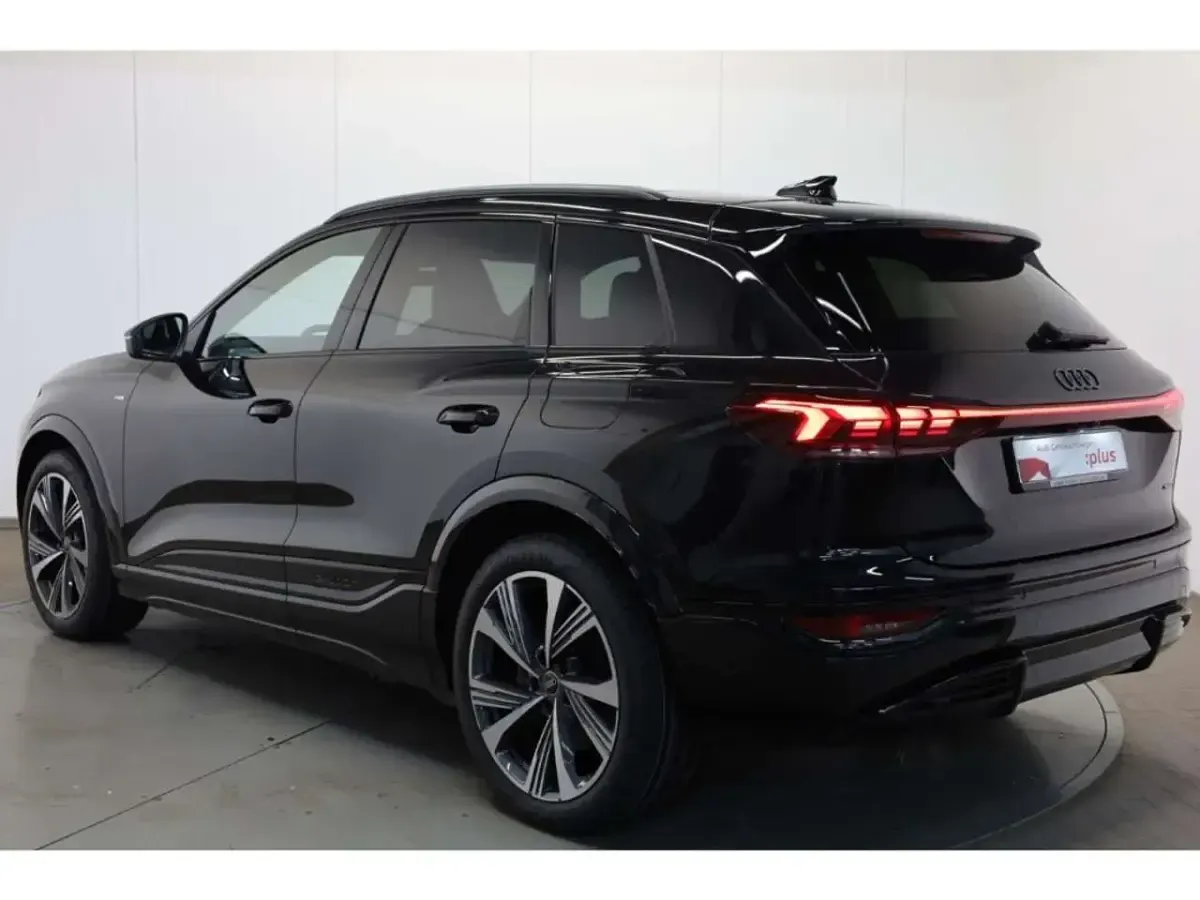 Gebraucht Audi Q6 e-tron S-Line 284 kW (387 PS) 2025 Schwarz SUV