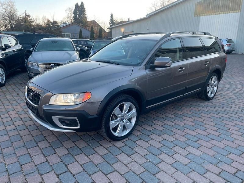 Grau Gebraucht 2008 Volvo XC70 Kinetic Kombi | 9.980 € (Etwas zu teuer) - Bild 1/4