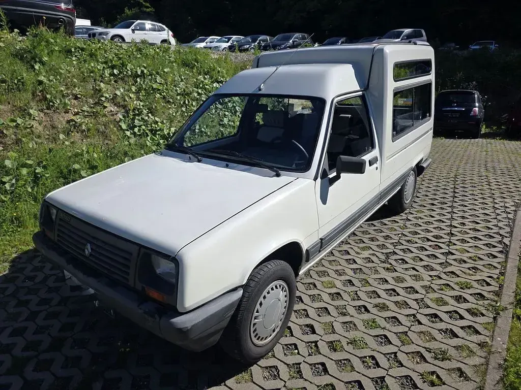 Gebraucht Renault Rapid 58 PS (42 kW) 1989 Weiß
