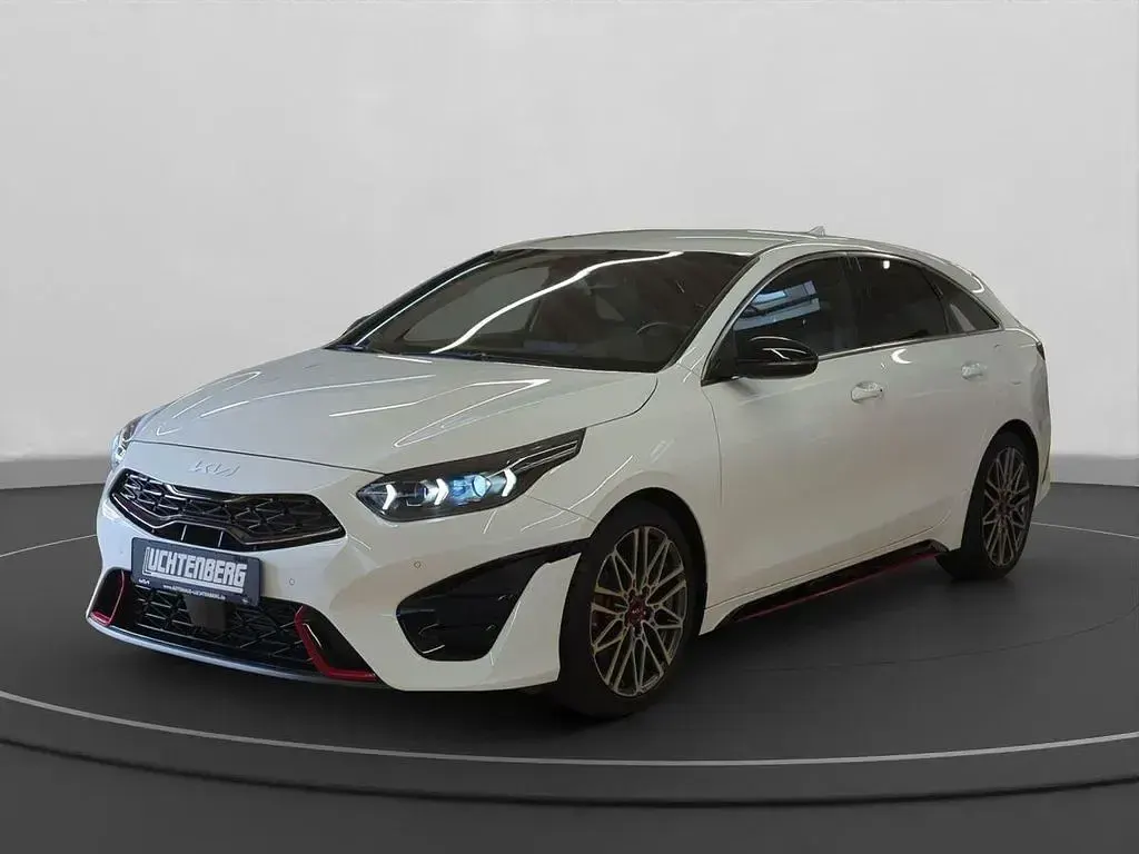 Gebraucht Kia ProCeed GT 204 PS (150 kW) 2024 Weiß Kombi