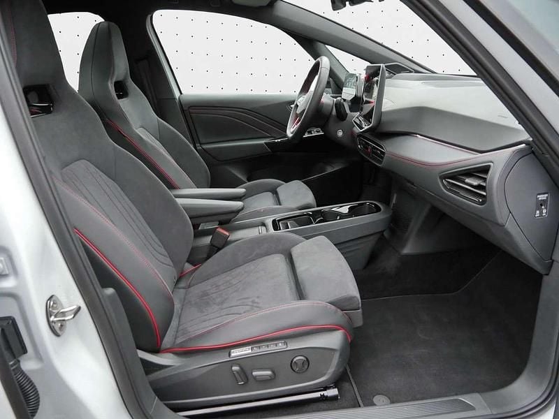 Gebraucht VW ID.3 GTX 210 kW (286 PS) 2025 Gletscherweiß metallic Kleinwagen