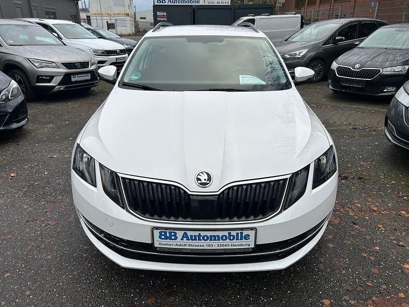 Weiß Gebraucht 2019 Skoda Octavia Style Kombi | 13.990 € (Fairer Preis) - Bild 1/4