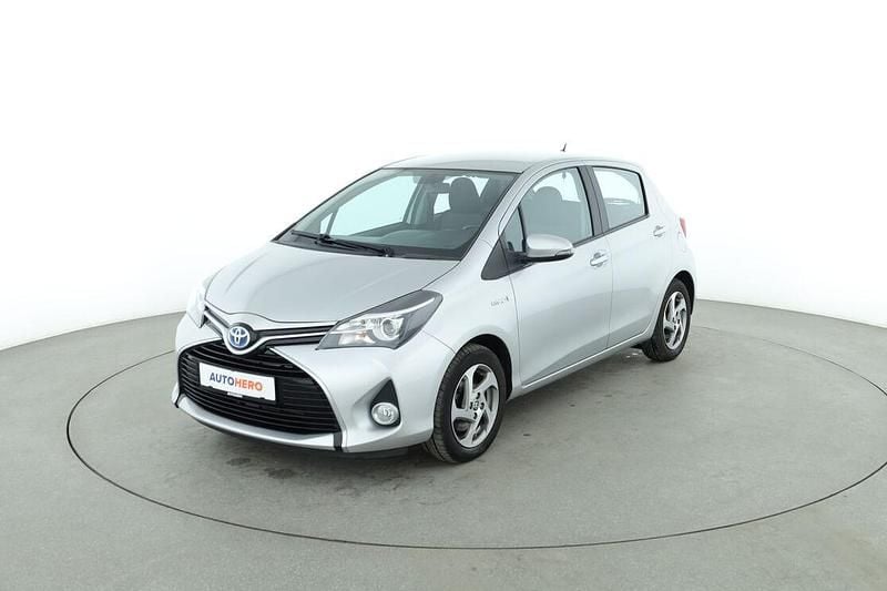 Gebraucht Toyota Yaris Comfort 101 PS (74 kW) 2016 Silber Limousine