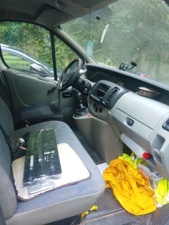 Weiß Gebraucht 2002 Renault Trafic Van | 2.599 € (Superpreis) - Bild 1/4