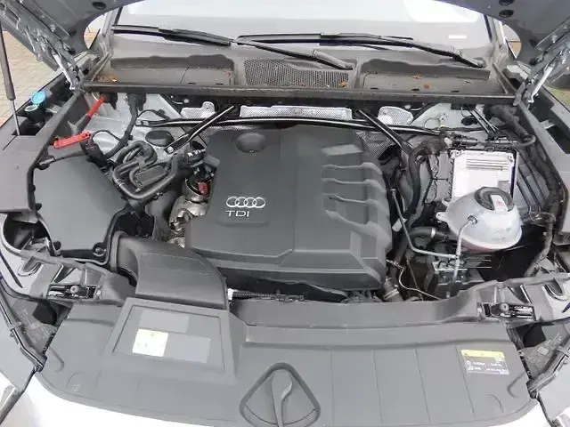 Używany Audi Q5 Performance 190 KM (139 kW) 2020 Srebrny SUV