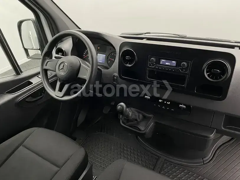 Używany Mercedes Sprinter 114 KM (83 kW) 2019 Biały Van