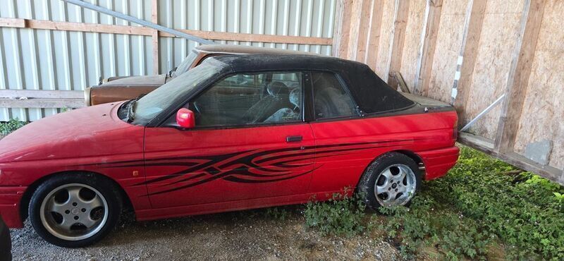 Rot Gebraucht 1991 Ford Escort Cabriolet Cabrio | 3.900 € - Bild 1/4
