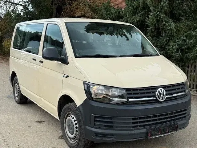 Usata VW Transporter 150 CV (110 kW) 2018 Giallo Furgone