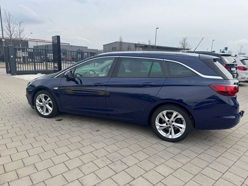 Gebraucht Opel Astra Dynamic 110 PS (80 kW) 2016 Royal blau (s2) Kombi