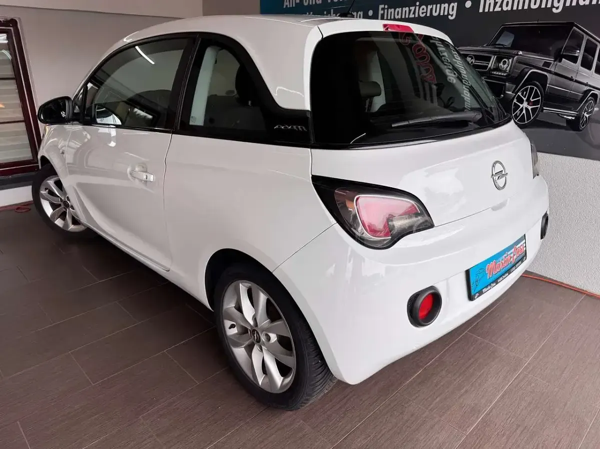 Gebraucht Opel Adam 69 PS (50 kW) 2013 Weiß Kleinwagen