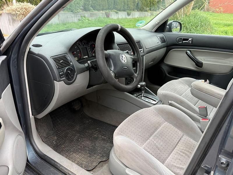 Gebraucht VW Golf III Basis 101 PS (74 kW) 1999 Blau Limousine